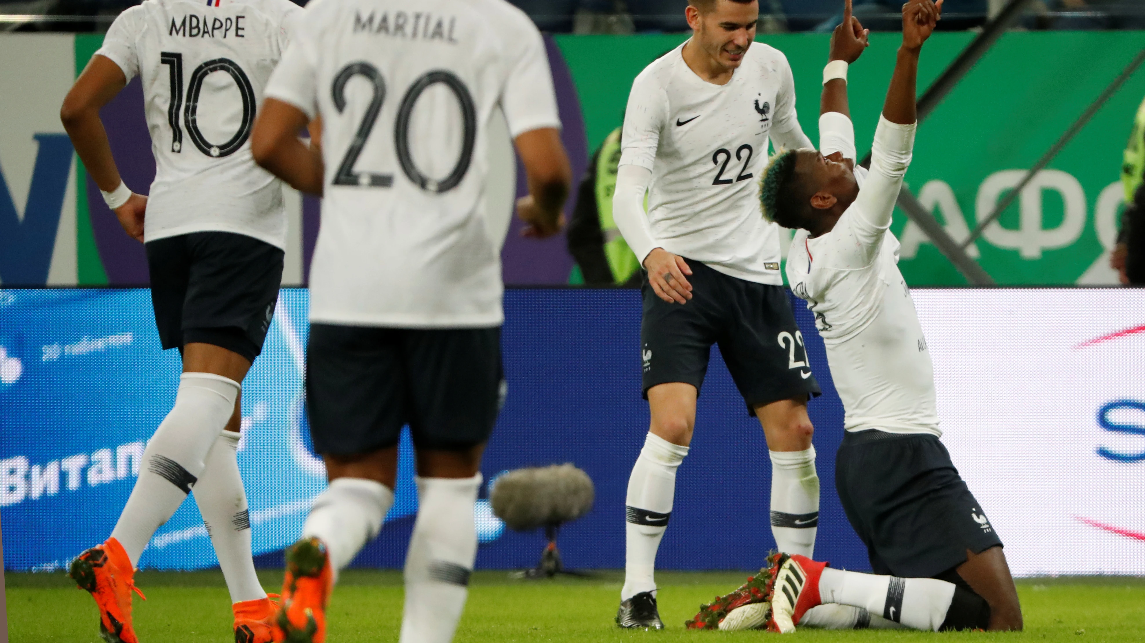 Paul Pogba celebra su gol ante Rusia