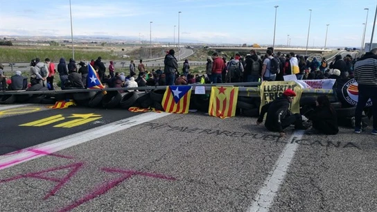 Los CDR cortan una carretera en Soses Los CDR cortan una carretera en Soses