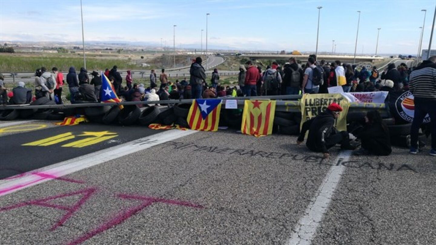 Los CDR cortan una carretera en Soses