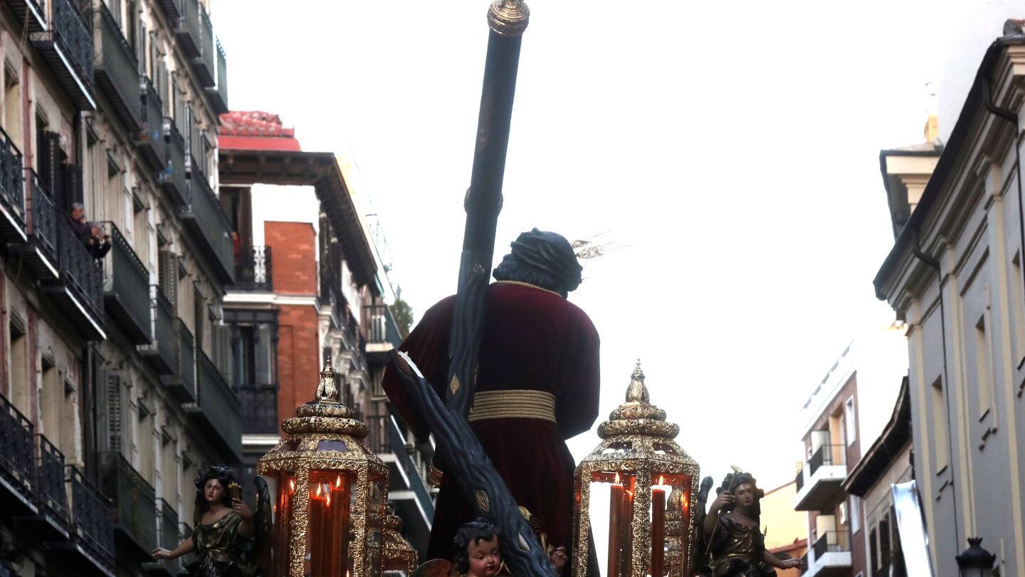 Estado en el que ha quedado la cruz del paso del Jes&uacute;s del Gran Poder