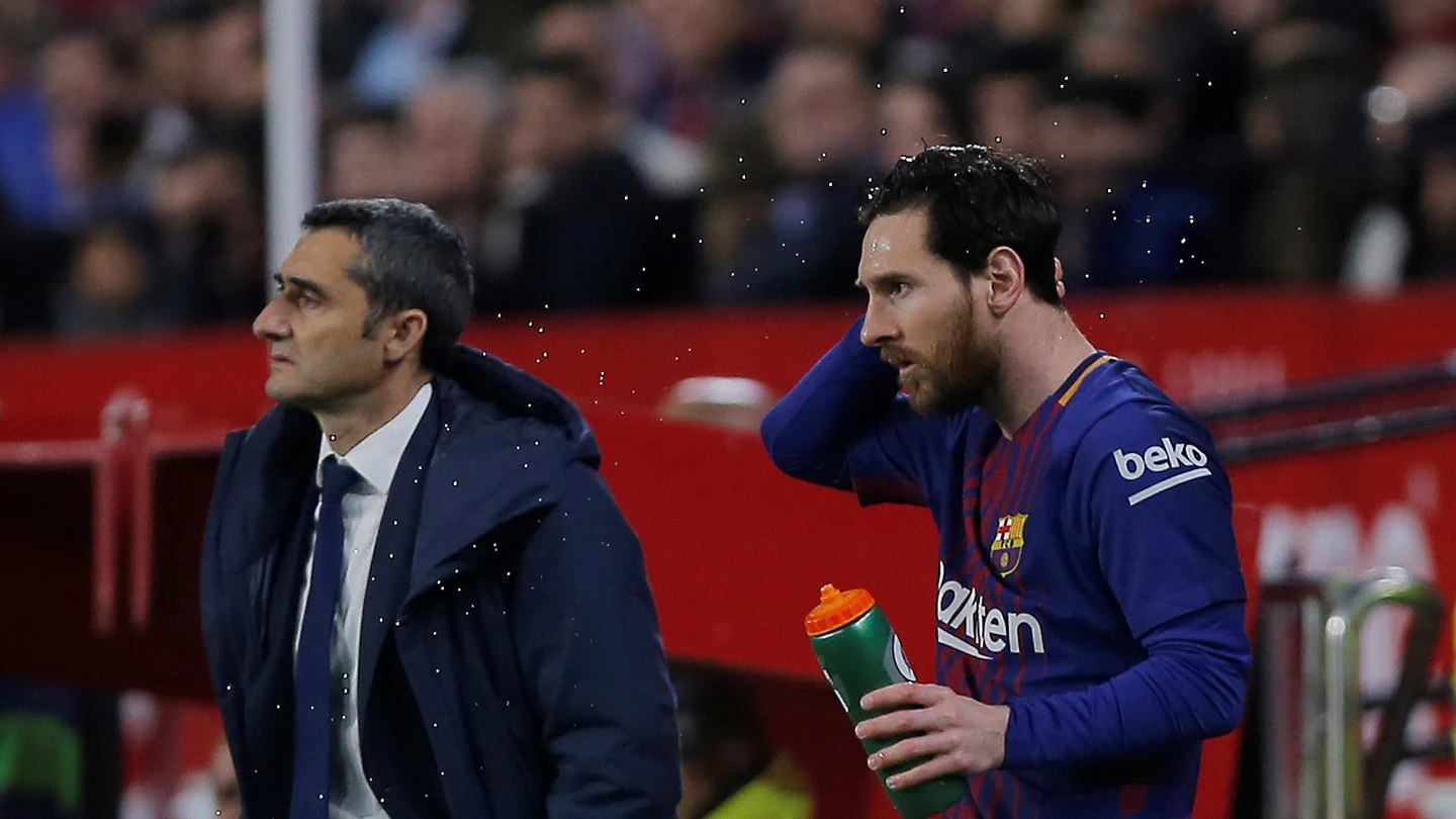 Ernesto Valverde, junto a Lionel Messi Ernesto Valverde, junto a Lionel Messi