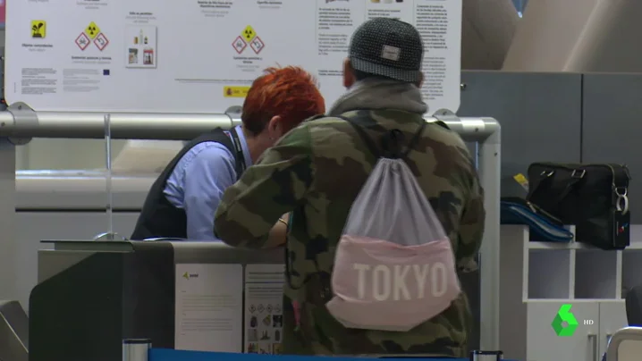 Un joven entrando a Estados Unidos Un joven entrando a Estados Unidos