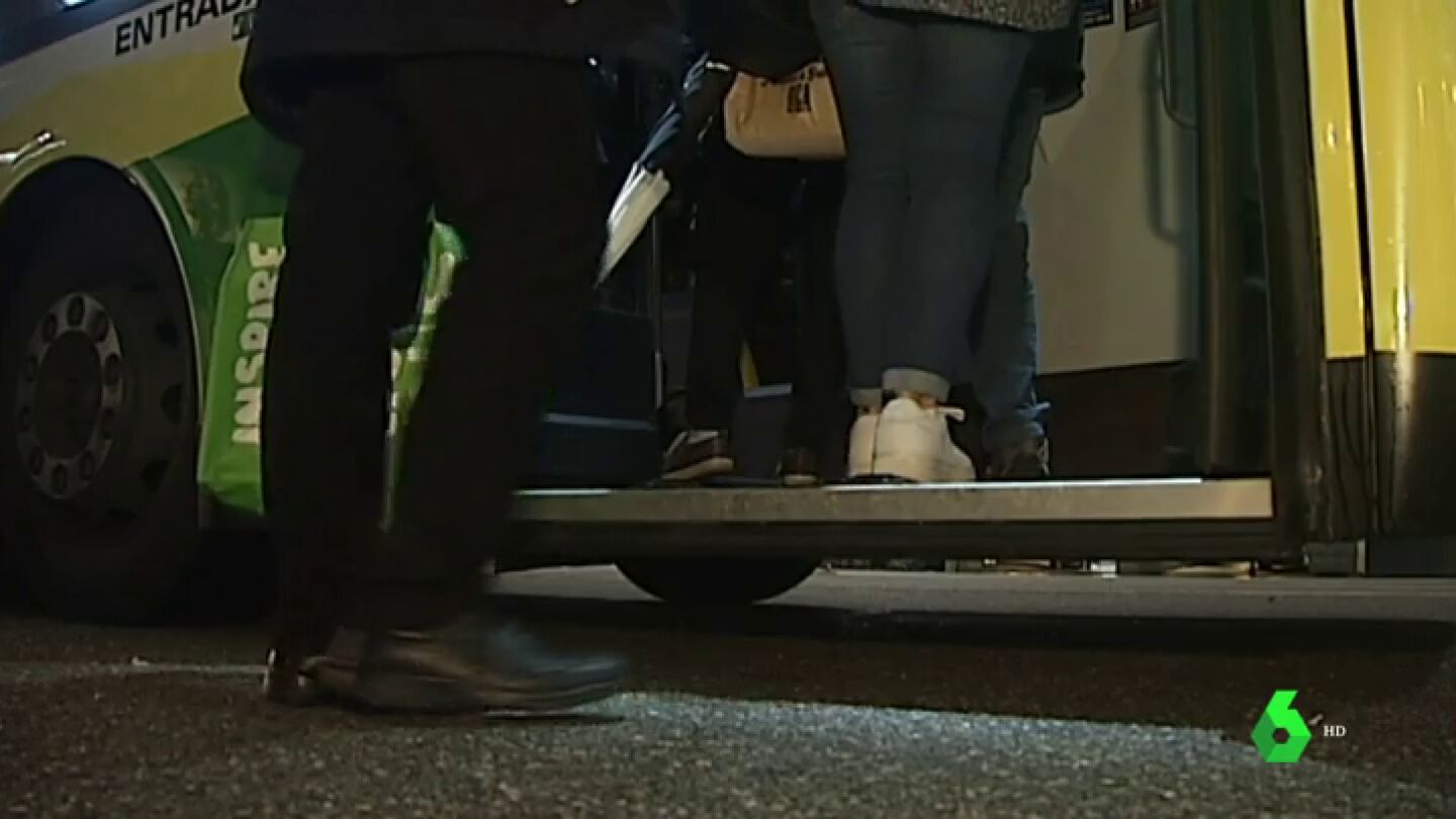 Ciudades como Bilbao o Vigo siguen el ejemplo de Francia y se suman a las paradas de autob&uacute;s 'antiacoso': "Voy tranquila al no caminar trayectos largos sola"
