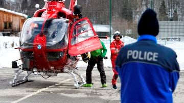 Equipo de rescate en los Alpes Suizos