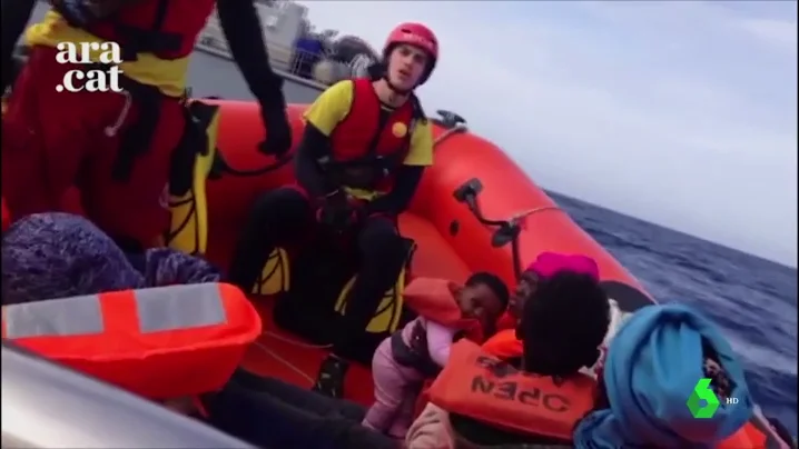 La ONG Proactiva Open Arms en un rescate en el Mediterráneo