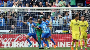 El Málaga celebra un gol ante el Villarreal