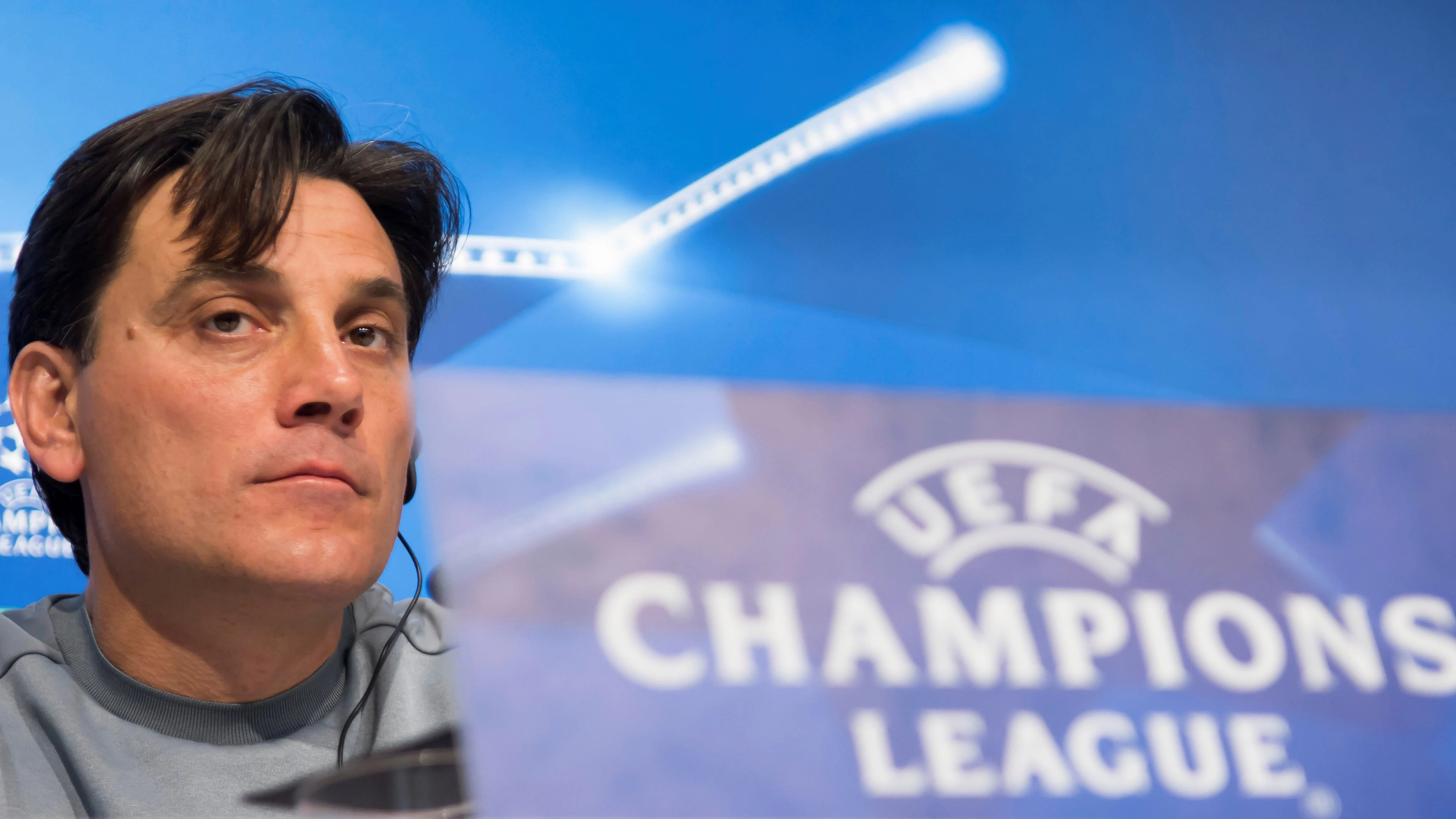 Montella, en rueda de prensa