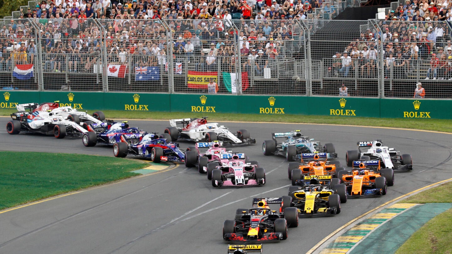 Momento de la salida del GP de Australia 2018