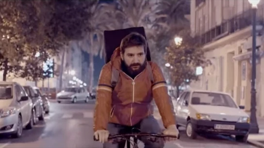 Fotograma del corto '¡Hola, buenas noches!' Fotograma del corto '¡Hola, buenas noches!'