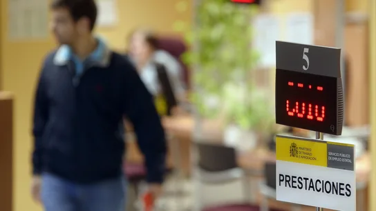 Interior de una oficina de empleo Interior de una oficina de empleo