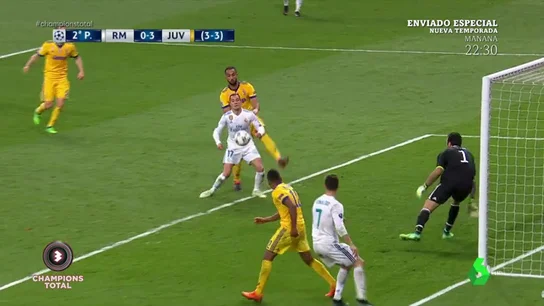 Polémica mundial: ¿hay penalti de Benatia a Lucas Vázquez en el minuto 93? Polémica mundial: ¿hay penalti de Benatia a Lucas Vázquez en el minuto 93?