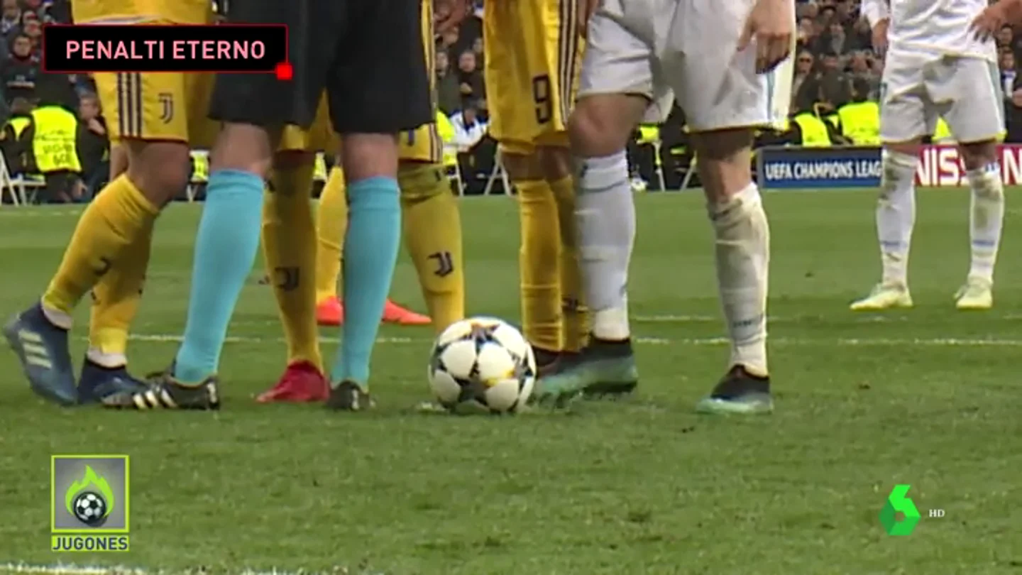Las artimañanas de la Juventus para desconcentrar a Cristiano Ronaldo en un penalti eterno Las artimañanas de la Juventus para desconcentrar a Cristiano Ronaldo en un penalti eterno