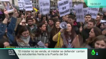Estudiantes protestan en la Puerta del Sol