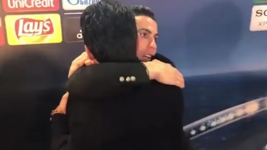 Cristiano Ronaldo y Buffon se abrazan en zona mixta Cristiano Ronaldo y Buffon se abrazan en zona mixta