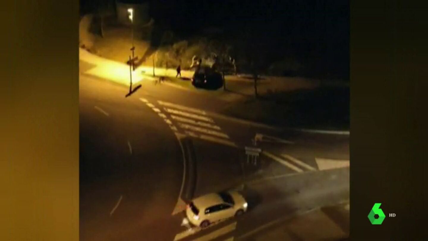 Atiz&aacute;ndose con palos y con machetes: brutal pelea en plena glorieta por un accidente de tr&aacute;fico en Asturias