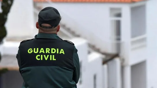 Imagen de archivo un agente de la Guardia Civil (Archivo) Imagen de archivo un agente de la Guardia Civil (Archivo)