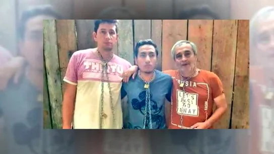 Los periodistas y el chófer Los periodistas y el chófer