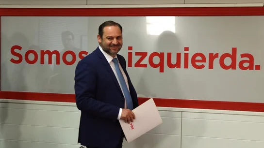 José Luis Ábalos, a su llegada a la rueda de prensa ofrecida hoy en la sede socialista de la calle Ferraz sobre la actualidad política. José Luis Ábalos, a su llegada a la rueda de prensa ofrecida hoy en la sede socialista de la calle Ferraz sobre la actualidad política.