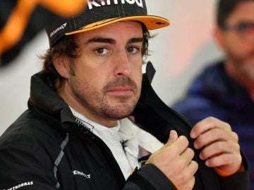 Fernando Alonso, durante los entrenamientos libres de China Fernando Alonso, durante los entrenamientos libres de China