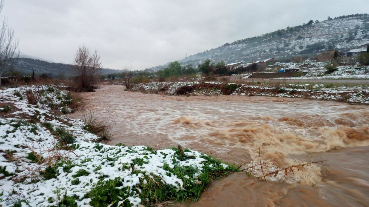 Imagen del caudal actual del r&iacute;o Gr&iacute;o tras las &uacute;ltimas precipitaciones