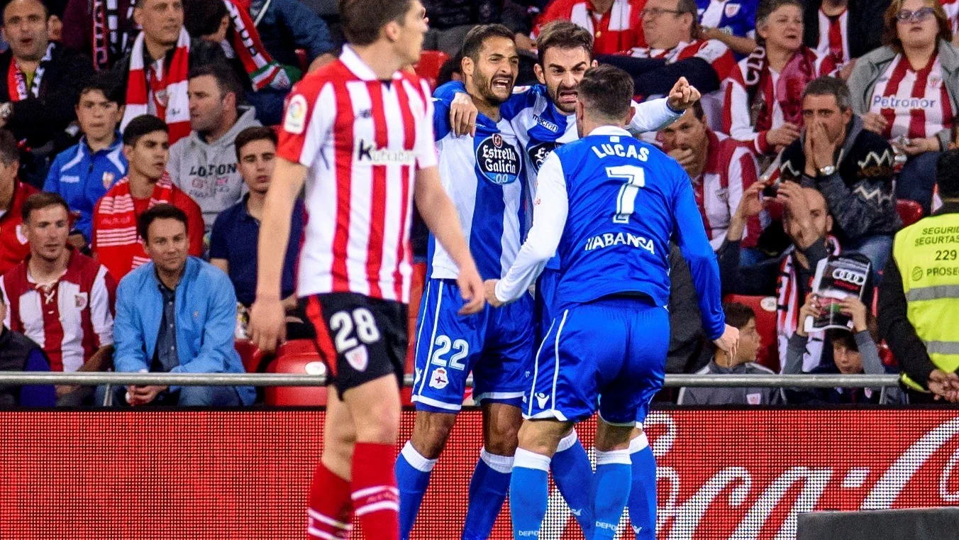 Adrián celebra su segundo gol en San Mamés