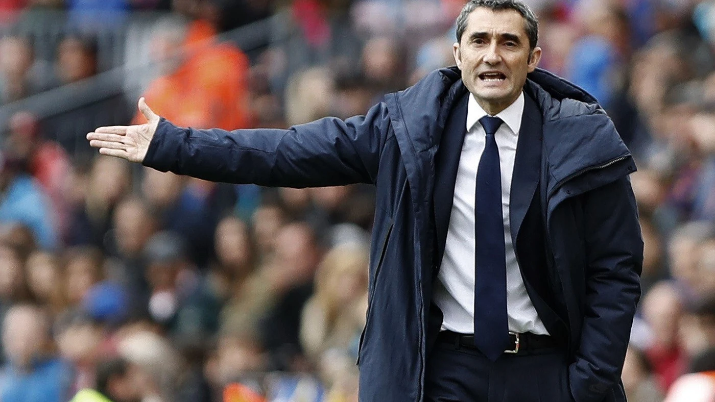 Valverde, en la banda del Camp Nou