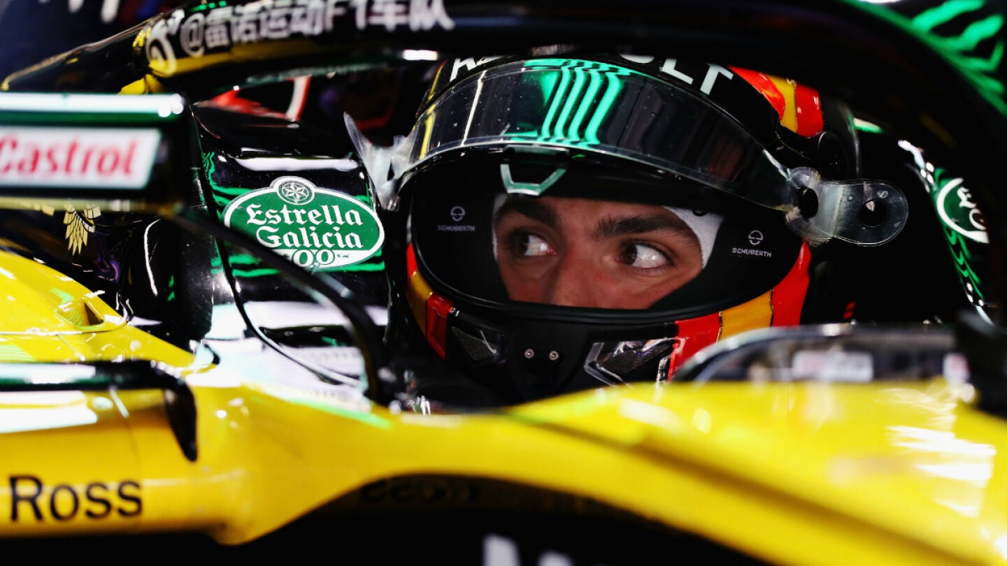 Carlos Sainz, en el cockpit de su Renault