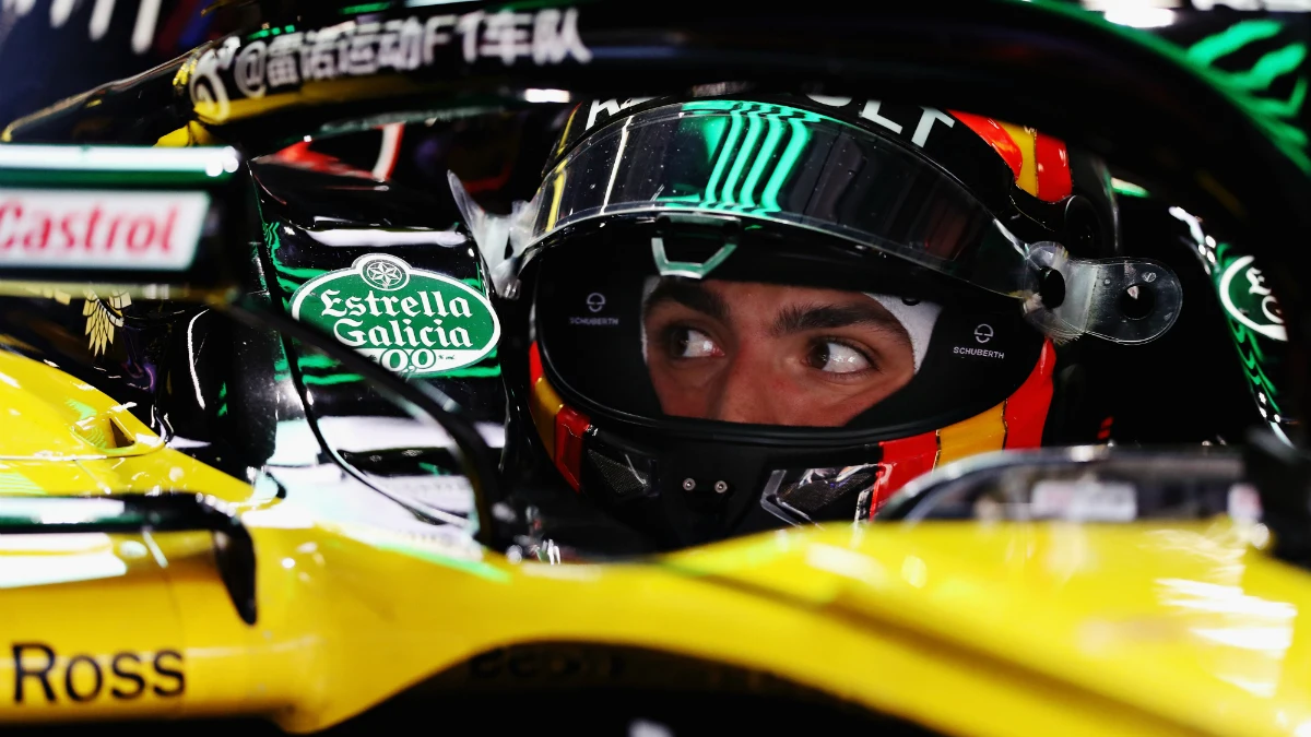 Carlos Sainz, en el cockpit de su Renault