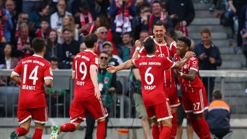 Sandro Wagner celebra un gol ante el Gladbach