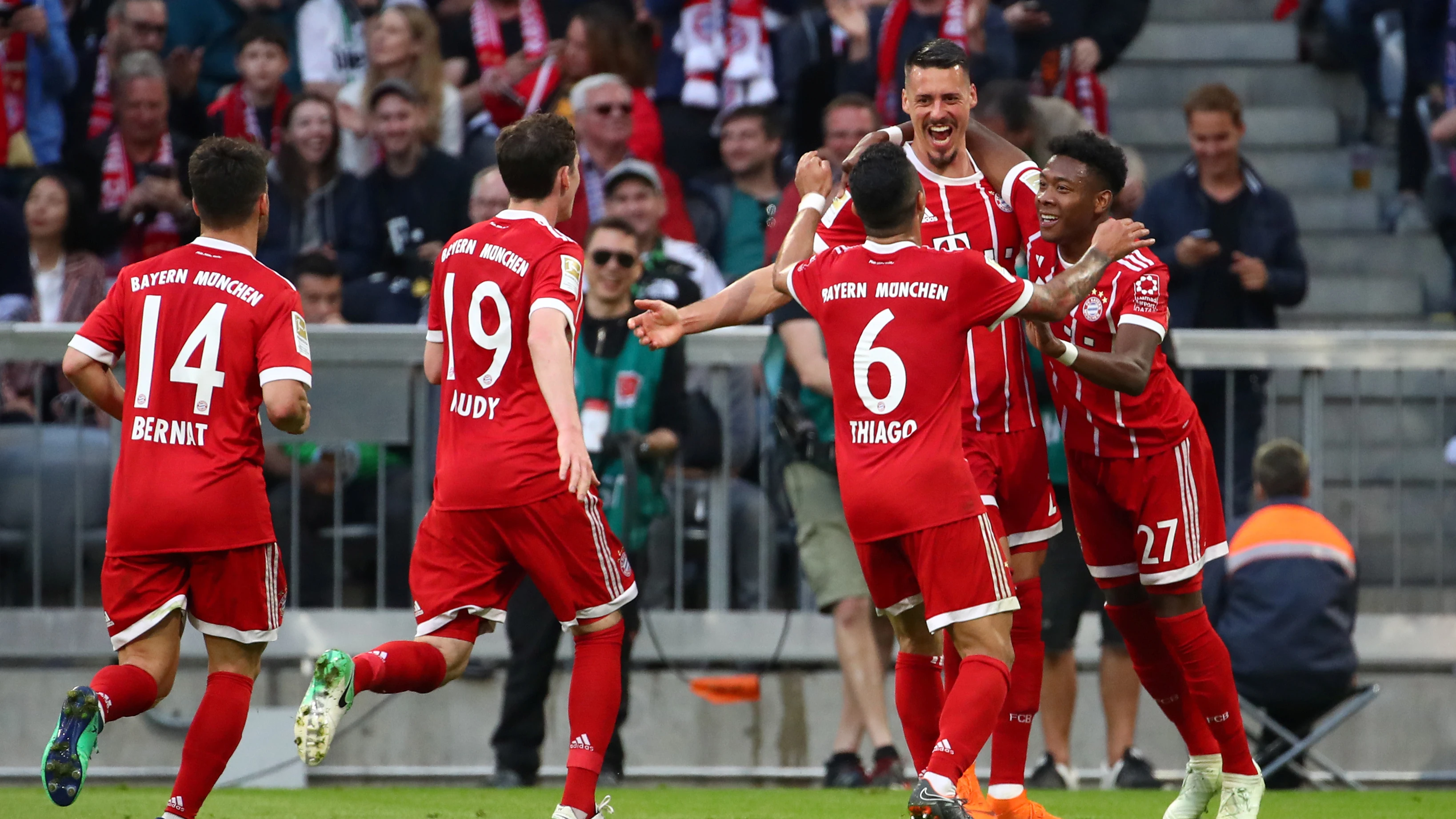 Sandro Wagner celebra un gol ante el Gladbach