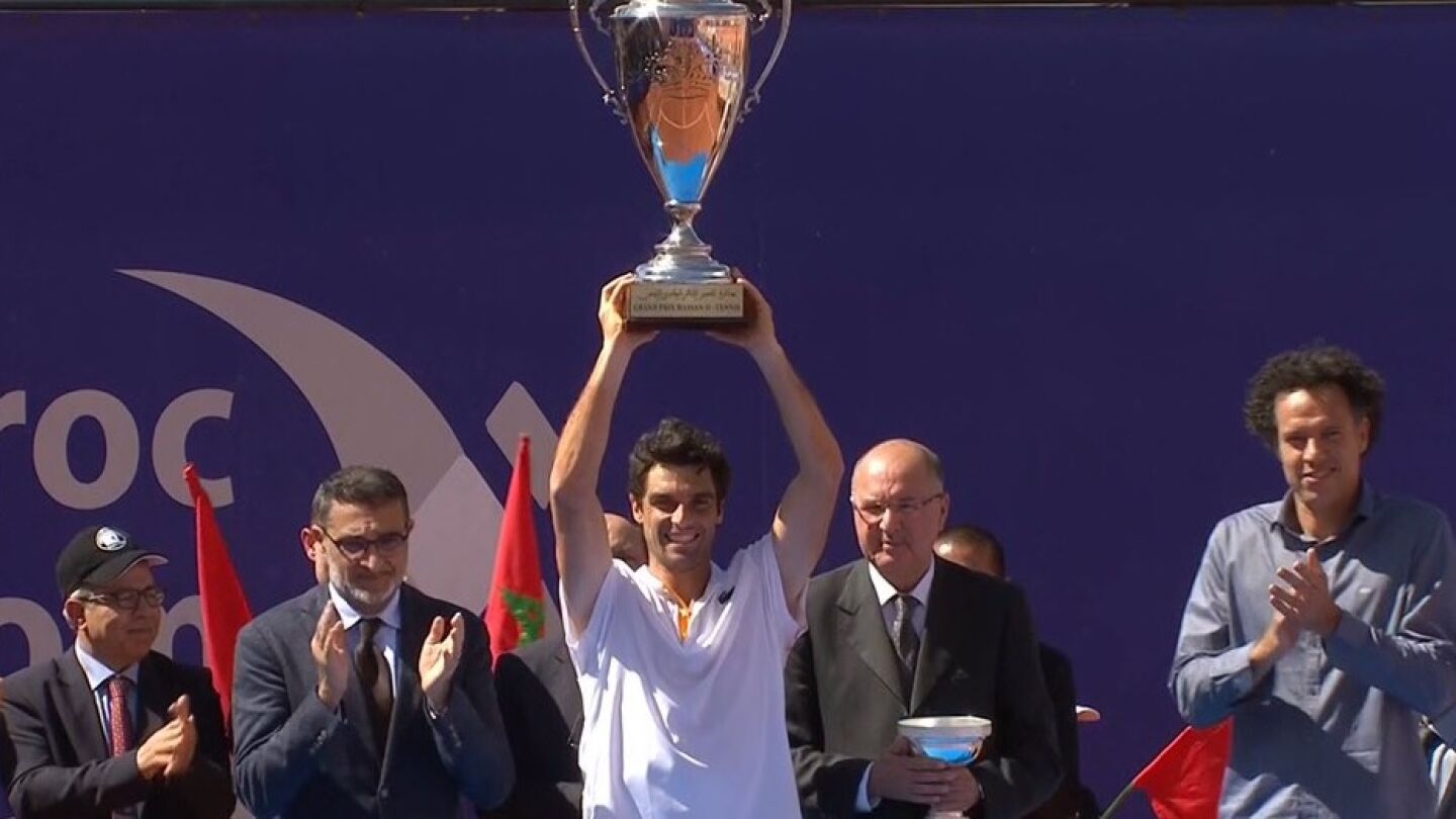 Pablo And&uacute;jar levanta el trofeo en Marrakech