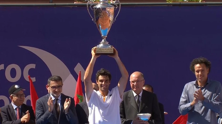 Pablo Andújar levanta el trofeo en Marrakech