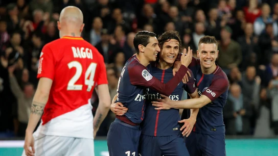 Cavani y Di Maria celebran un gol ante el Mónaco Cavani y Di Maria celebran un gol ante el Mónaco