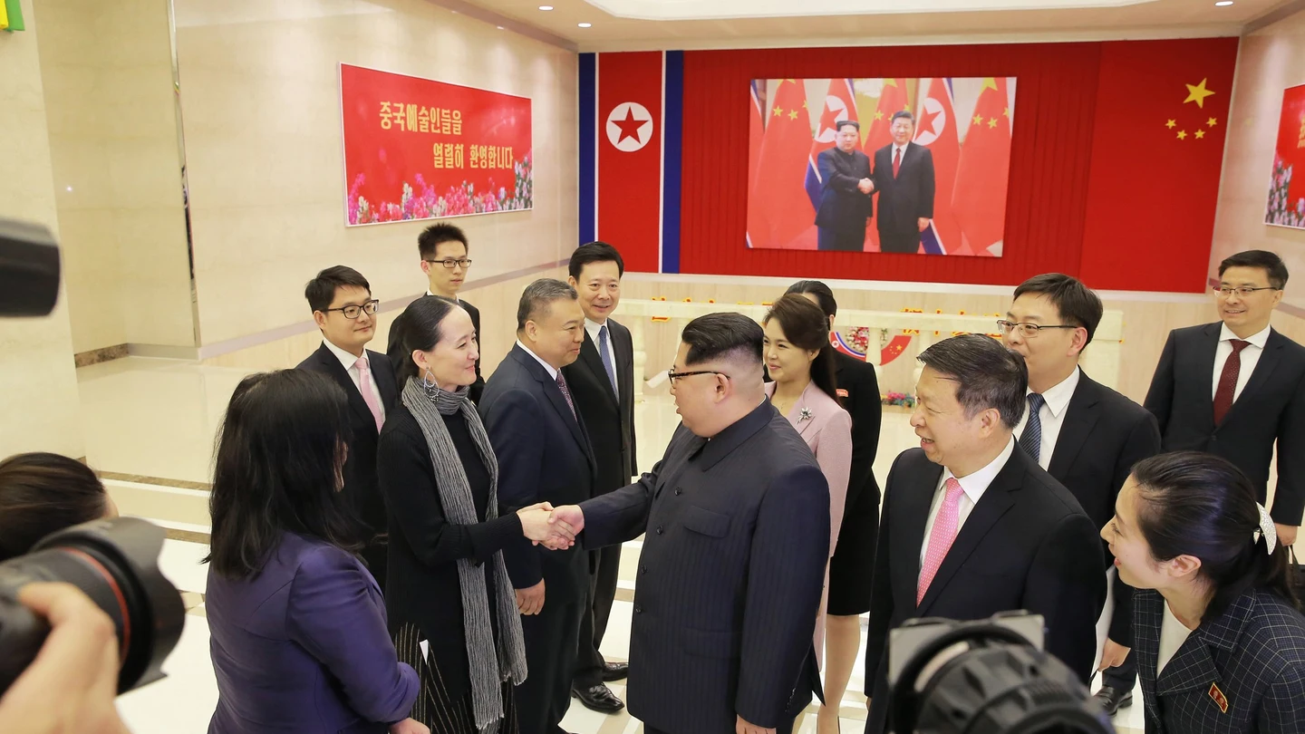Kim Jong-un recibe a delegación china Kim Jong-un recibe a delegación china