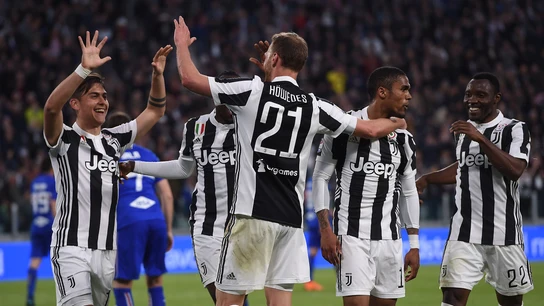 Benedikt Howedes celebra el segundo gol ante la Sampdoria Benedikt Howedes celebra el segundo gol ante la Sampdoria