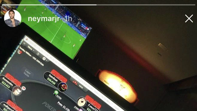 Neymar juega al póker mientras el PSG se juega la Liga francesa