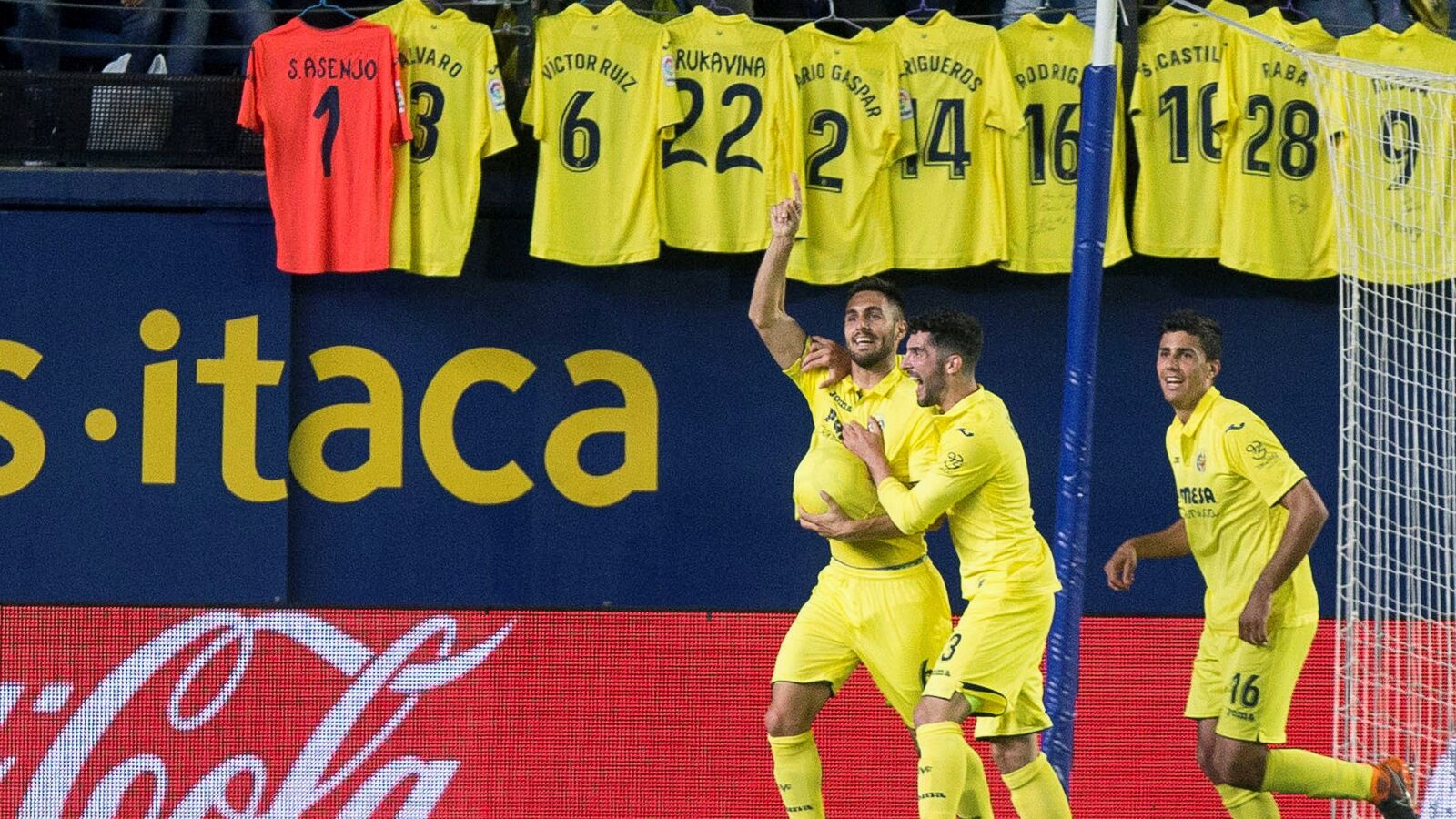 V&iacute;ctor Ruiz celebra su gol contra el Legan&eacute;s