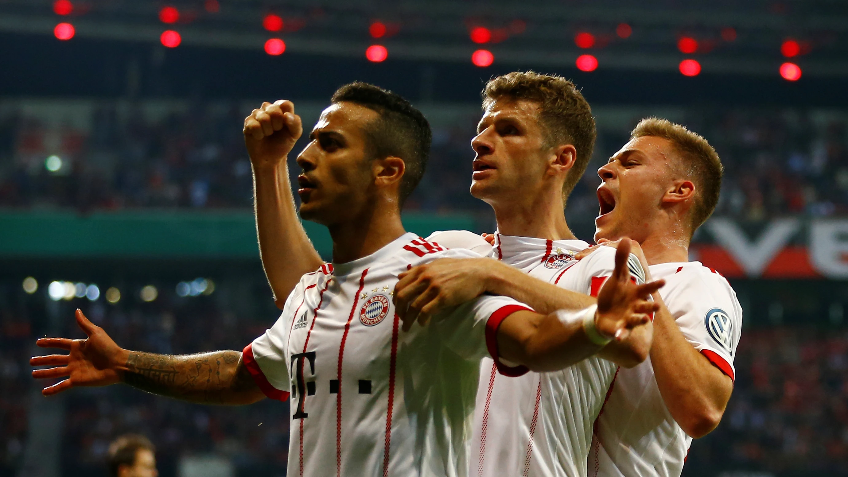 Thiago celebra su gol contra el Leverkusen