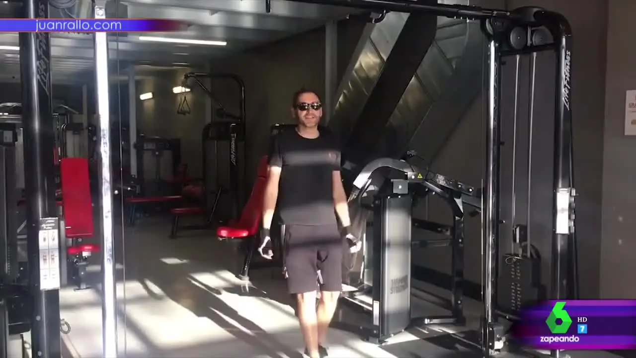 La prueba de que el 'six-pack' de Frank Blanco ya asoma La prueba de que el 'six-pack' de Frank Blanco ya asoma
