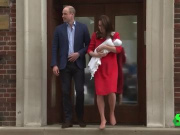 Kate Middleton deja el hospital Kate Middleton deja el hospital
