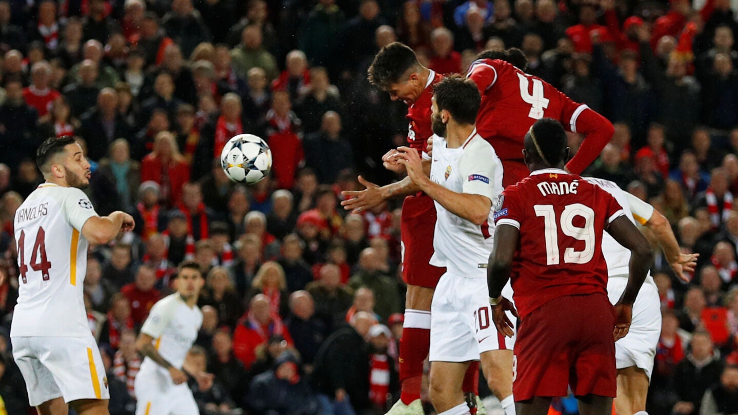 Firmino remata de cabeza el que ser&iacute;a el 5-0 del Liverpool
