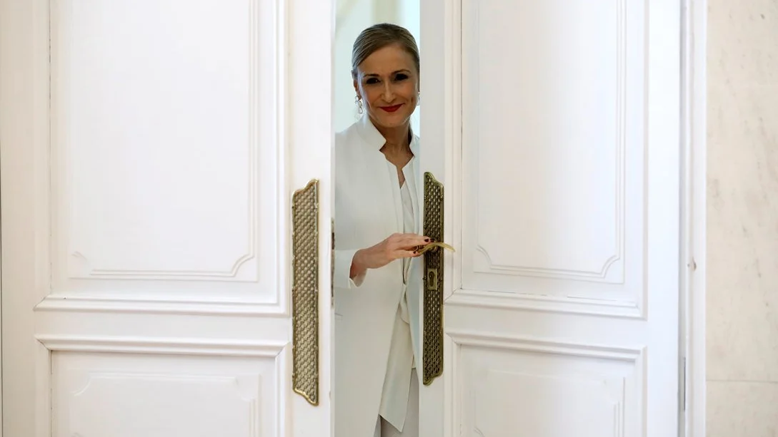 Cristina Cifuentes antes de su comparecencia ante los medios de Comunicación