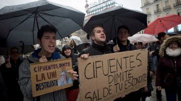 Manifestación tras el escándalo de Cifuentes en la Puerta del Sol (Archivo)