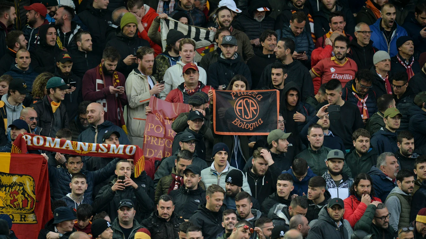 Aficionados de la Roma en Anfield Aficionados de la Roma en Anfield