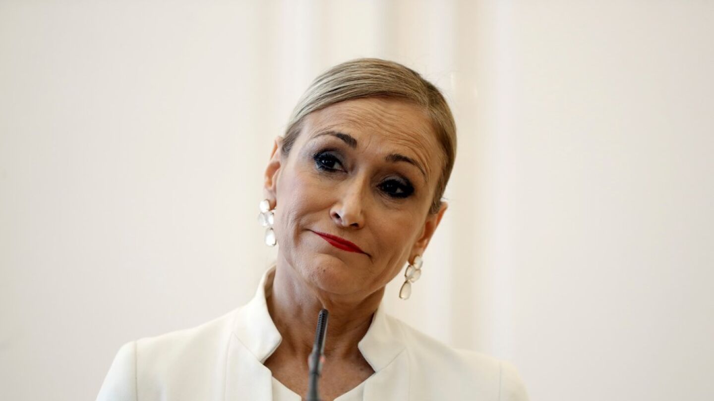 Cristina Cifuentes en el momento de presentar su dimisi&oacute;n