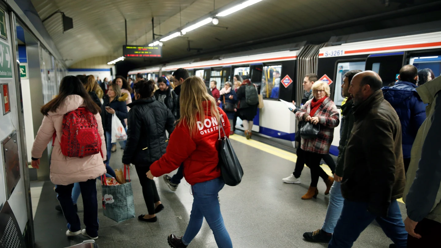 Los trabajadores de Metro diagnosticados de cáncer La exposición al amianto produce cáncer en un maquinista jubilado de Metro Madrid