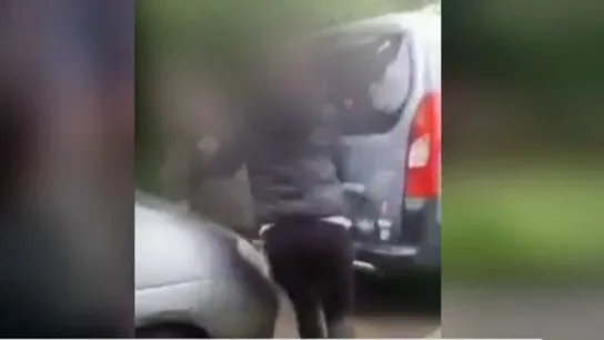 Agresión de una menor a otra Agresión de una menor a otra