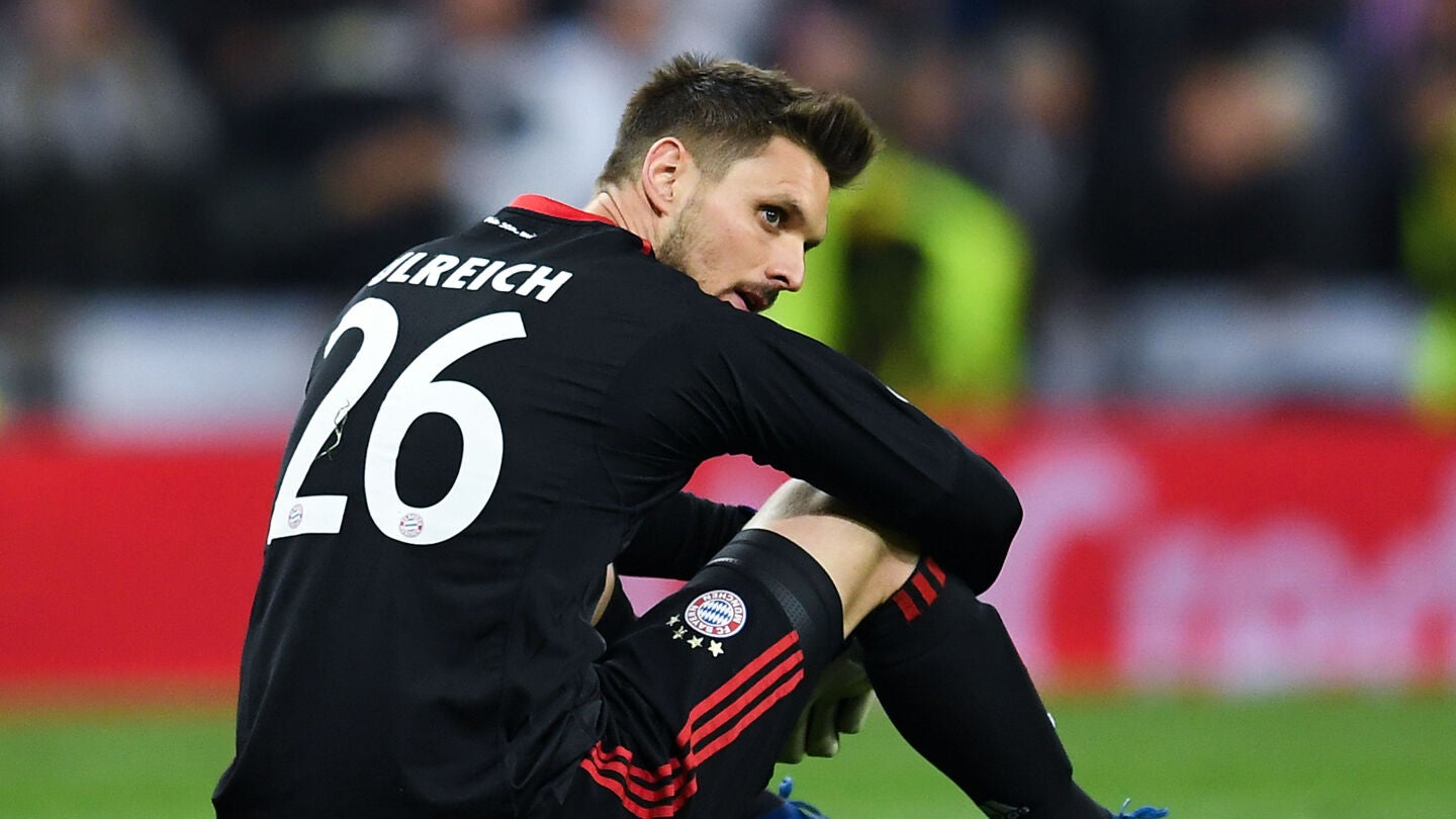 Sven Ulreich con la mirada perdida tras caer eliminado ante el Real Madrid