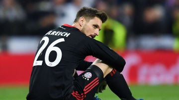 Sven Ulreich con la mirada perdida tras caer eliminado ante el Real Madrid