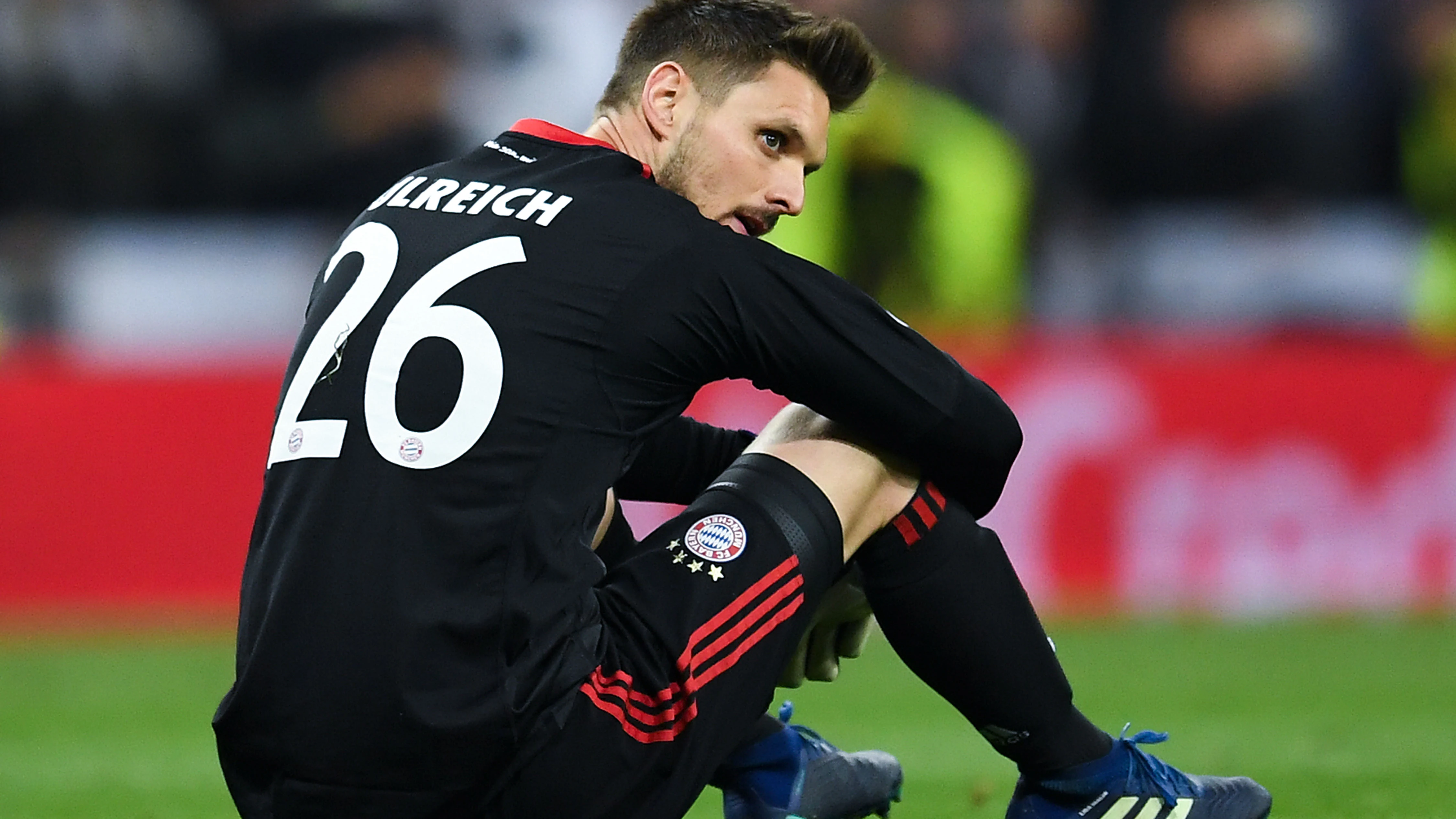 Sven Ulreich con la mirada perdida tras caer eliminado ante el Real Madrid